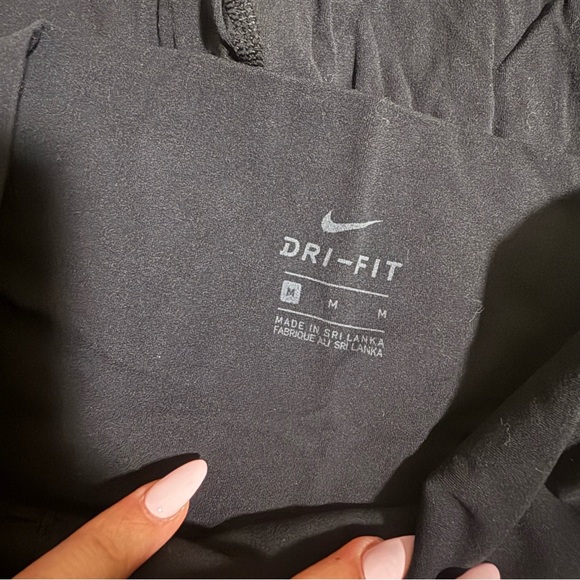 Nike Yoga Luxe Women's High-Waisted Shorts Biker Spandex Black- Size Medium - Picture 6 of 10